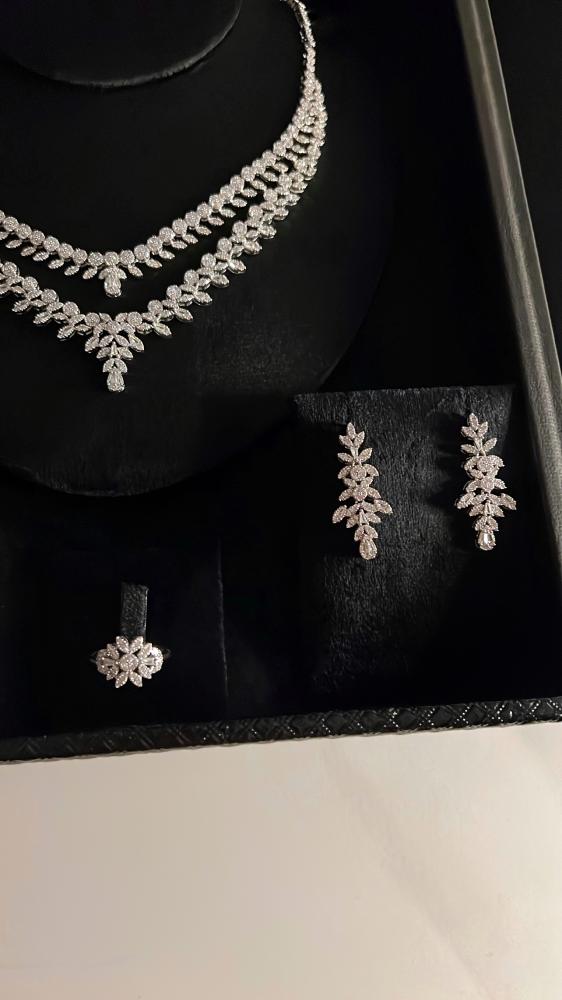 Two-layer rose set