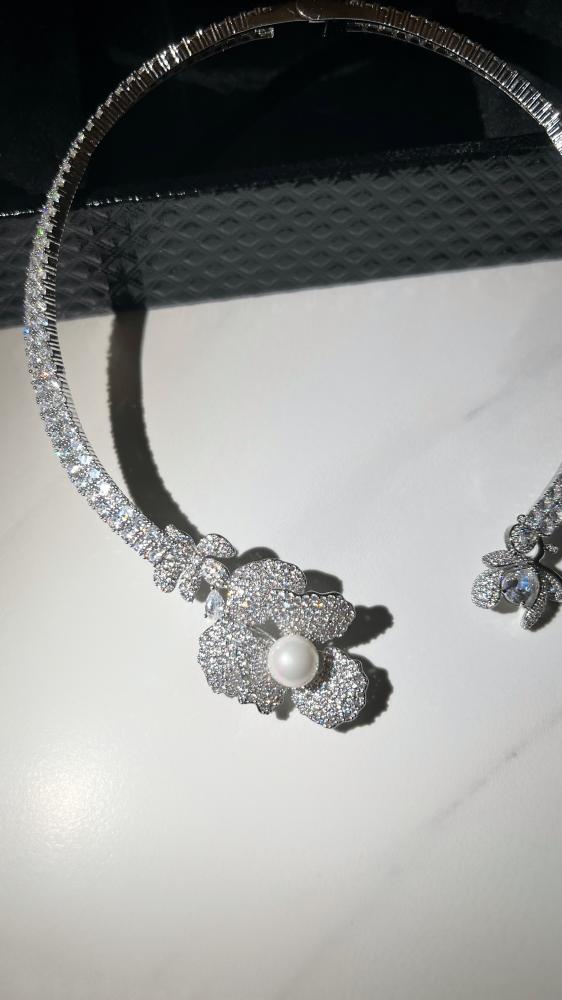 Pearl rose