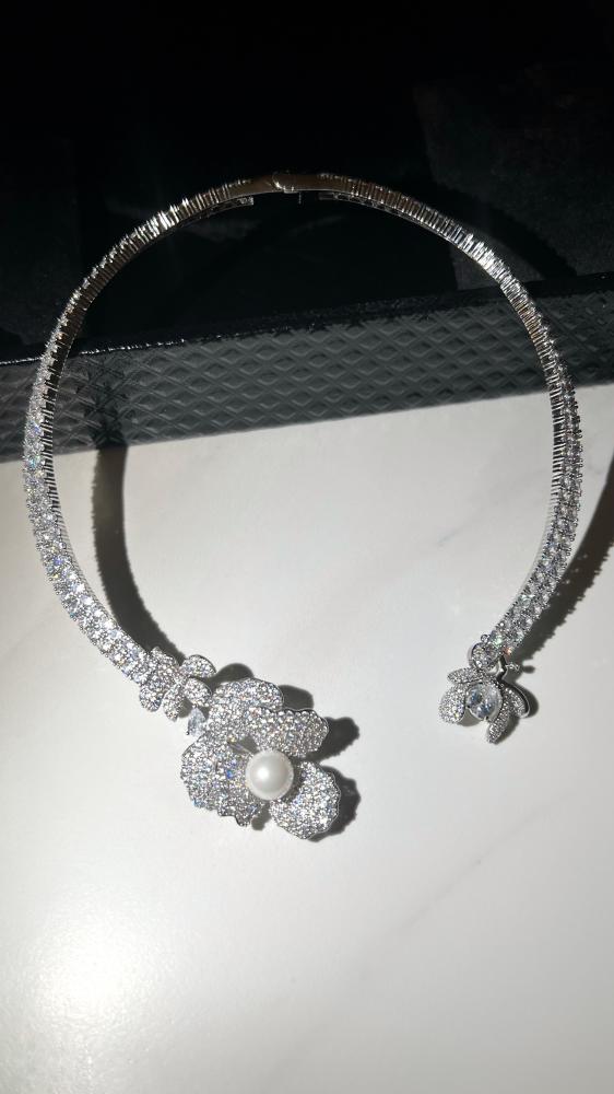 Pearl rose