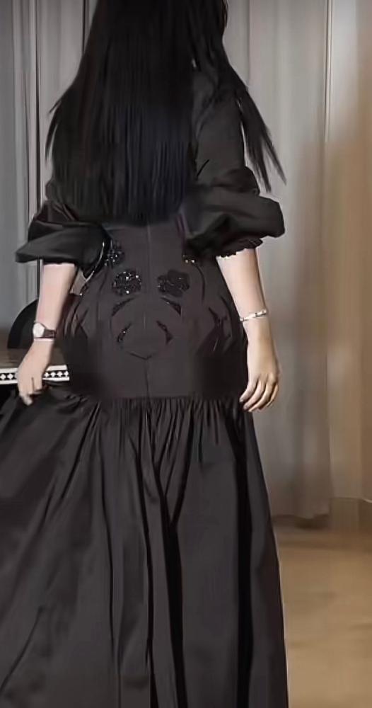 فستان سهرة اسود ملكي