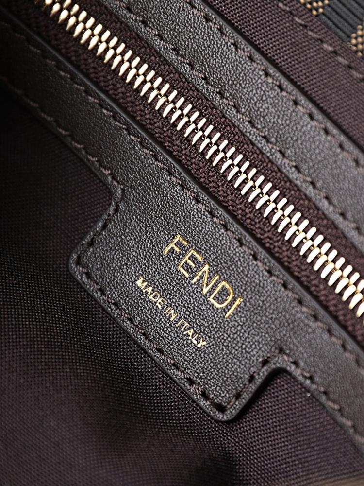 شنطة Fendy