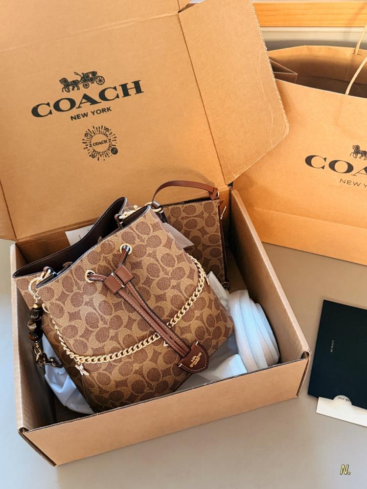 حقيبة كوتش(Coach)