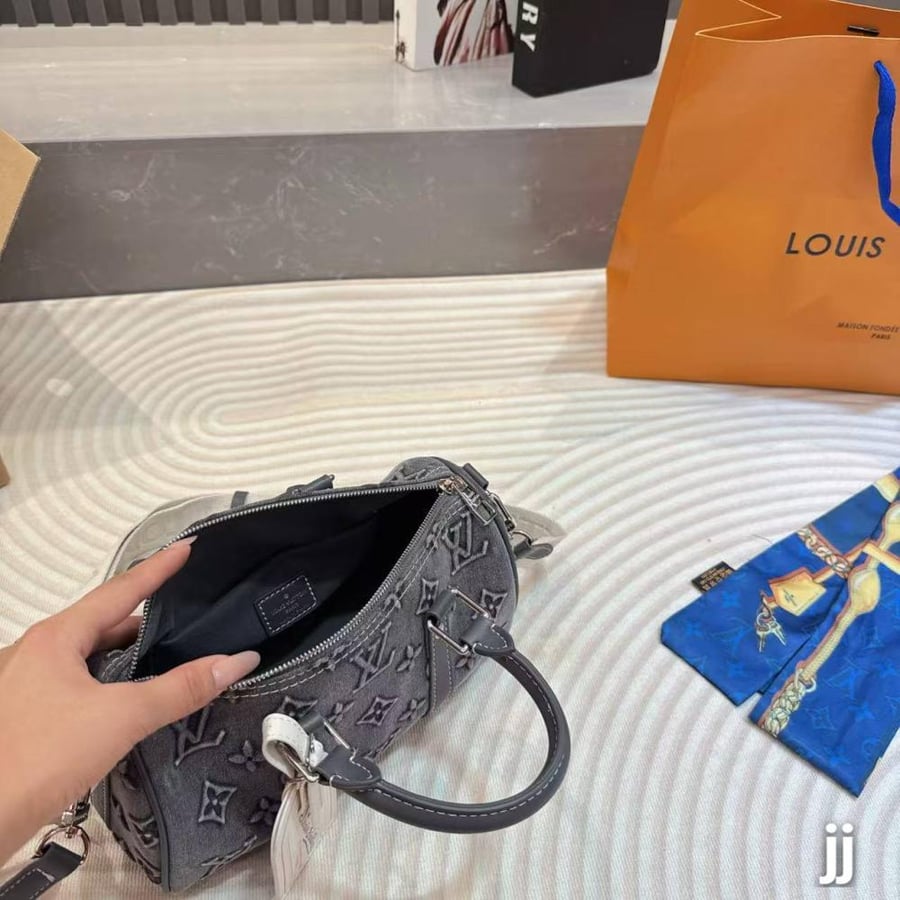 حقيبة لويس فيتون(Louis Vuitton)