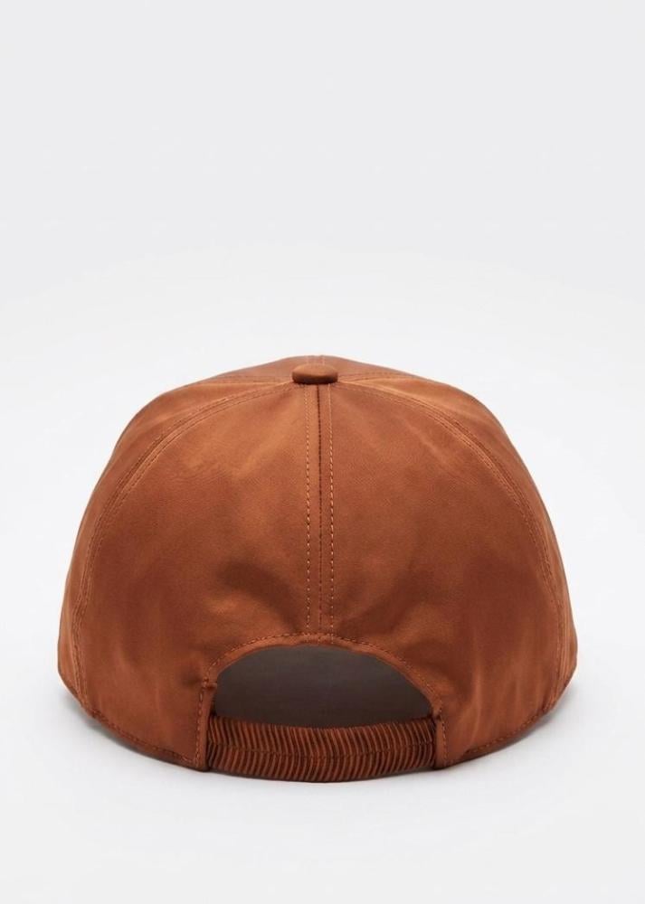 قبعة من Loro Piana