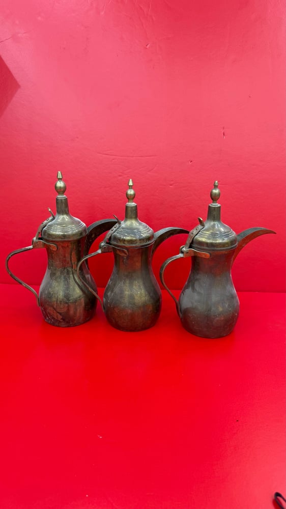 طقم دلال رسلان