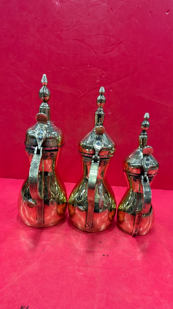 طقم دلال رسلان