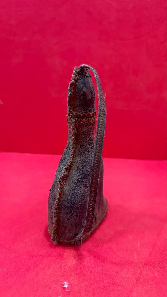 علبه عطر على شكل مذخر بارود