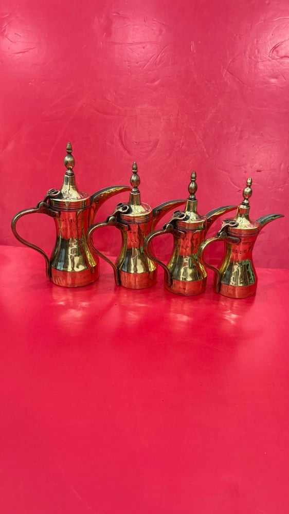 طقم دلال قريشيه ختمهم واحد