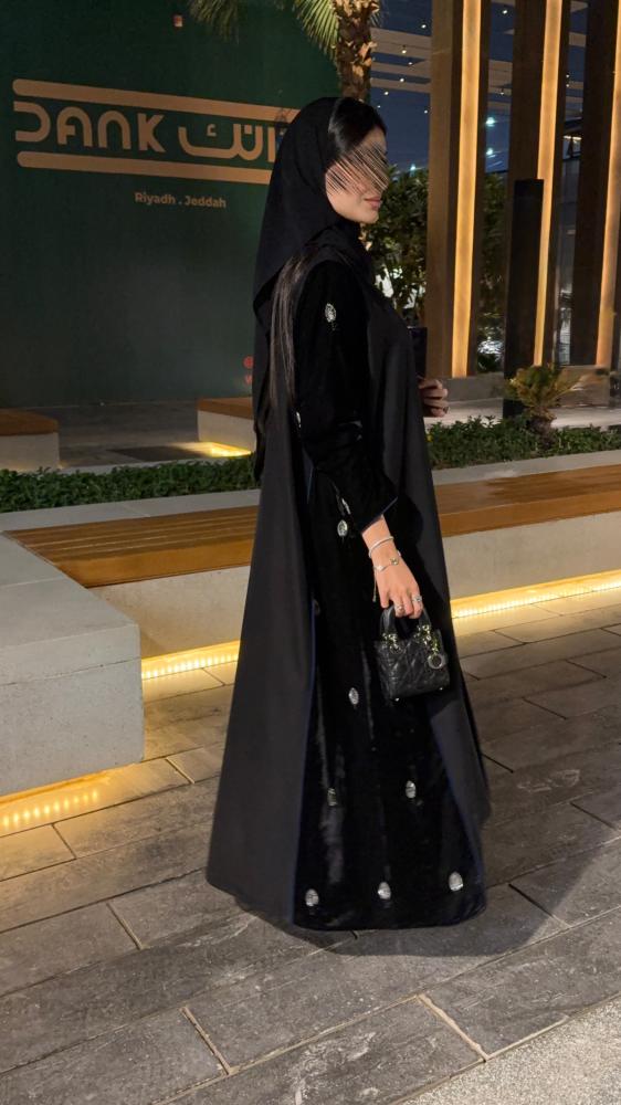A moon abaya