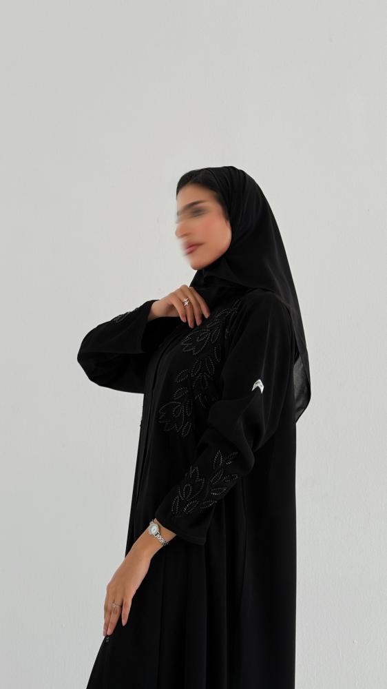 A Thief Abaya