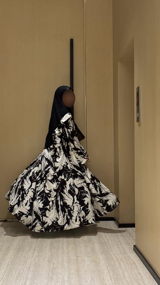 B&W Printed Abaya