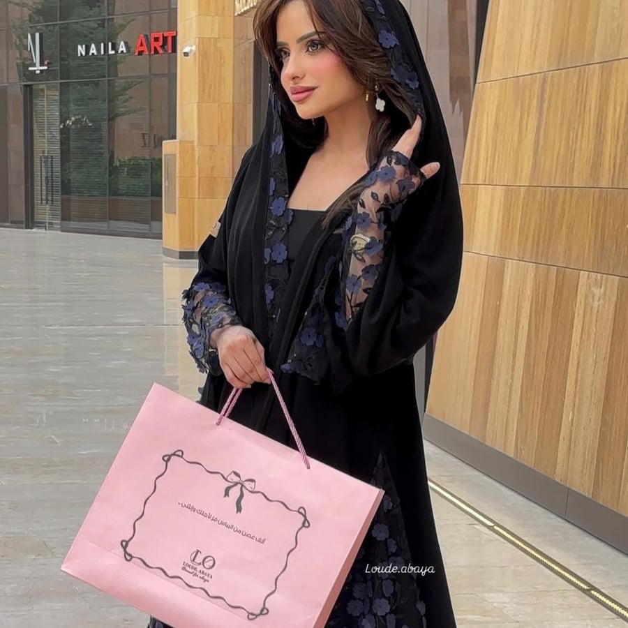 عباية كريب ملكي "القوت"