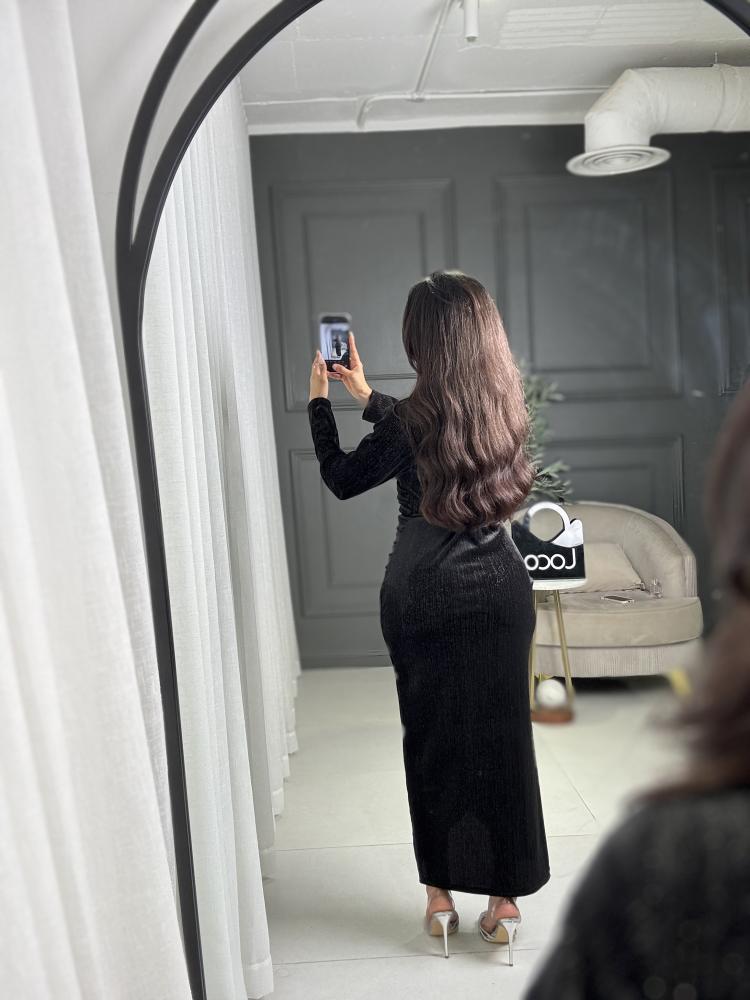 Soft dress in black color from Luca