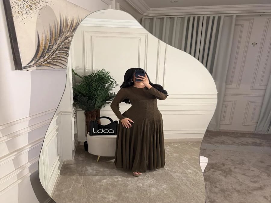 فستان ناعم زيتي بأكمام طويلة