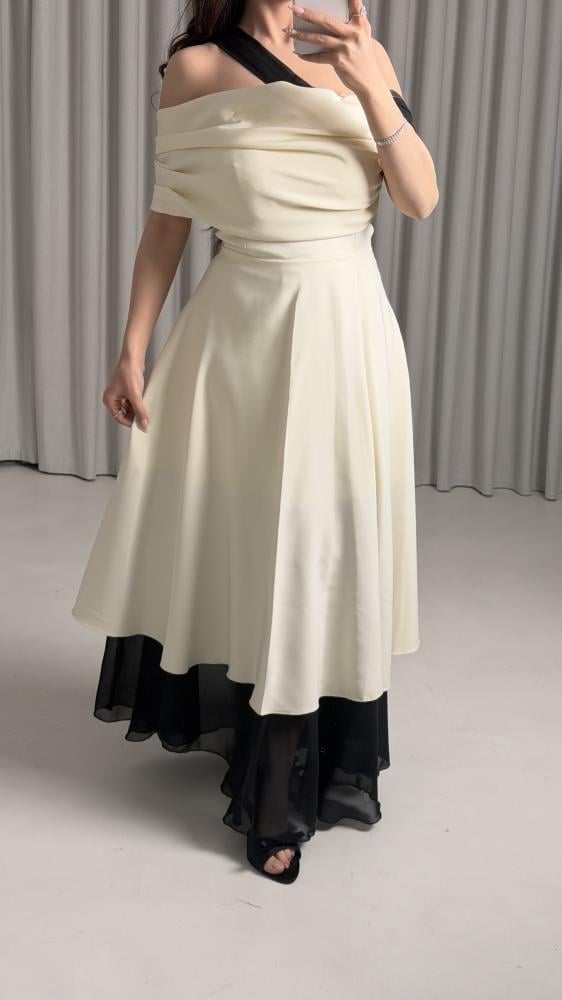A soft dress with a soft cut