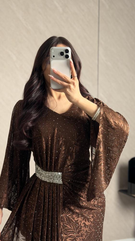 Soft dress with mocha shine