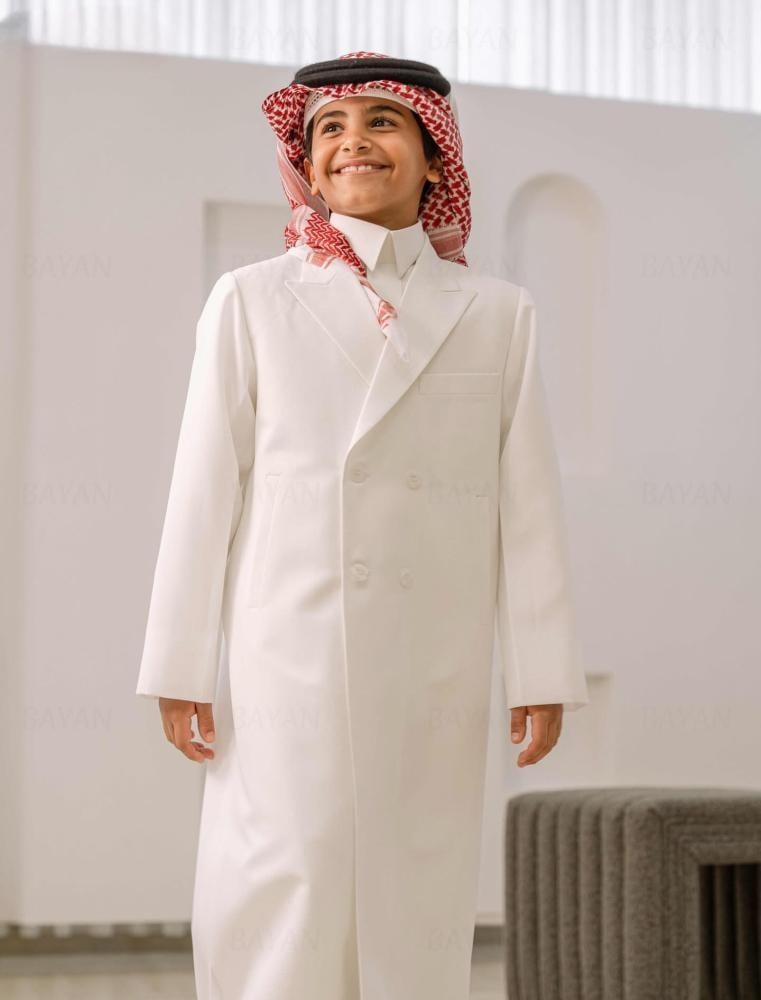 ثوب + دقلة ملكي أوف وايت