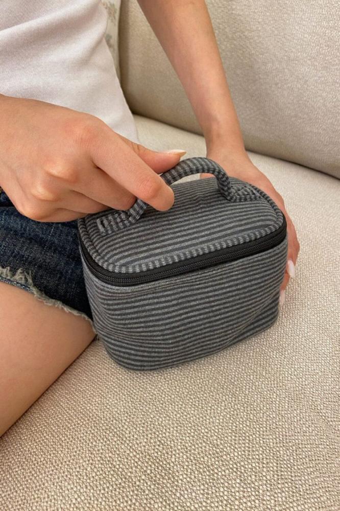 STRIPED MAKEUP BAG
