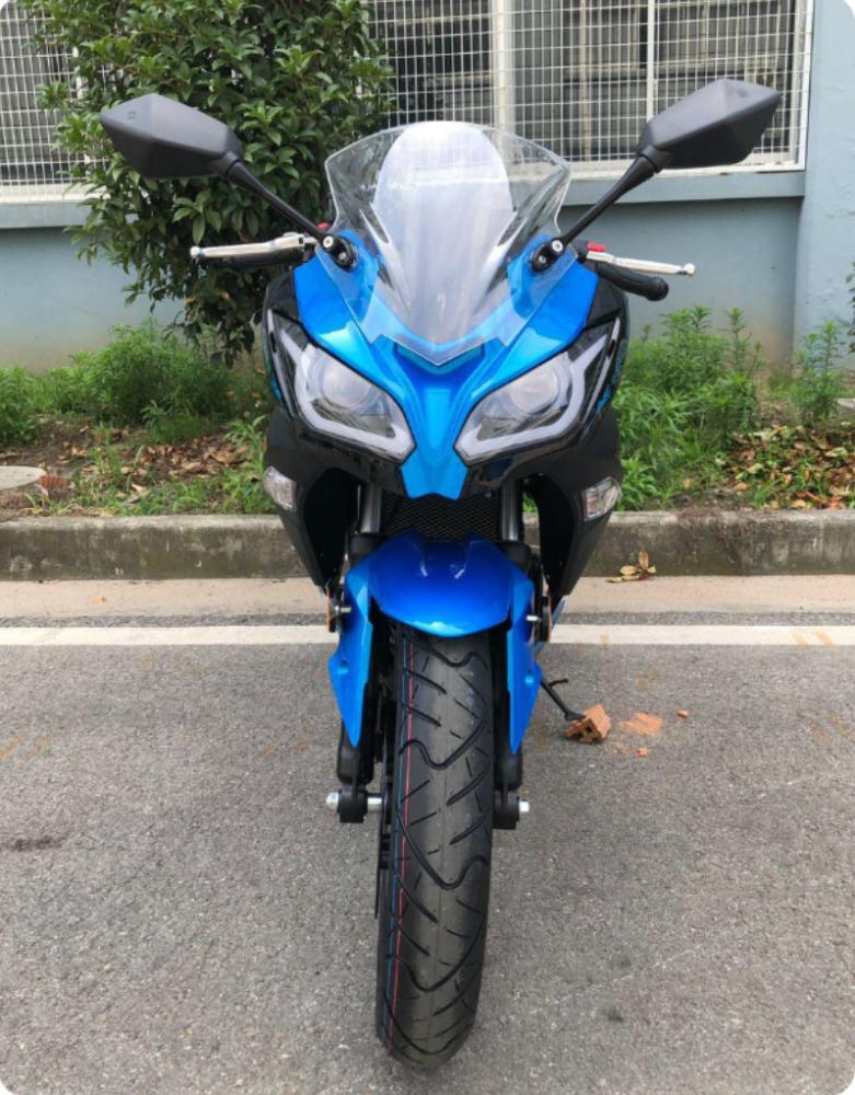 دراجة نارية 250cc موديل 2026 لون ازرق