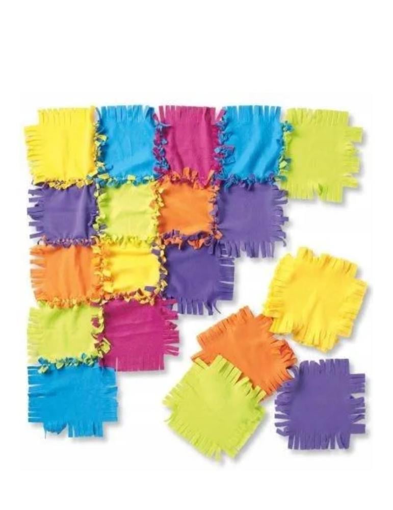 A sewing-free blanket making game