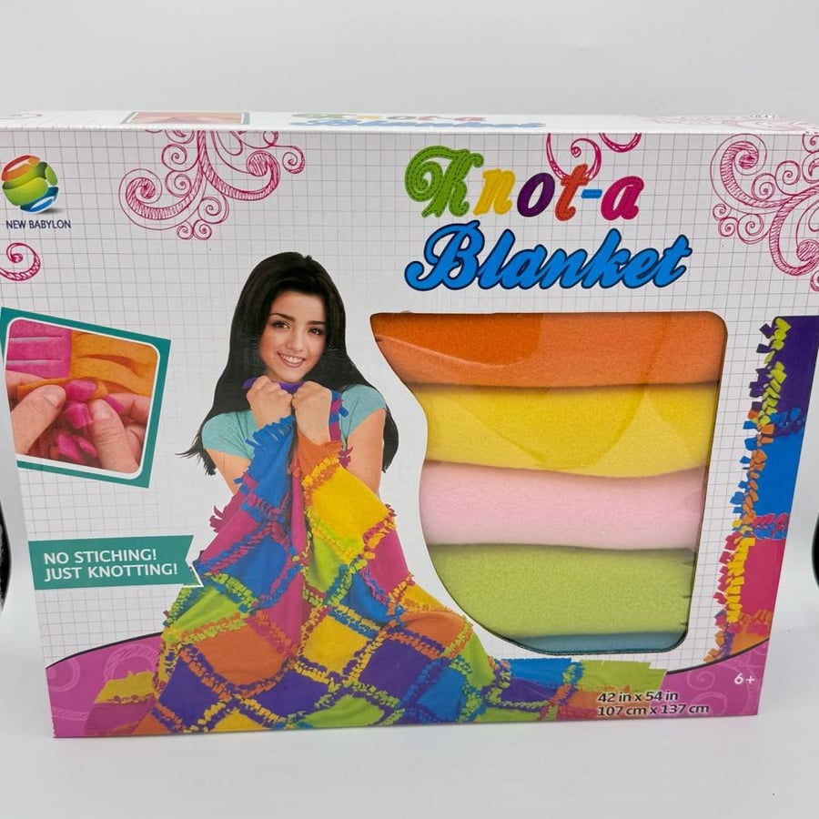 A sewing-free blanket making game