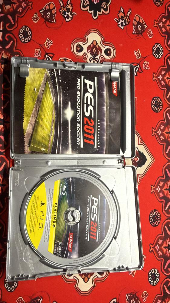 PES 2011 (Pro Evolution Soccer- Platinum