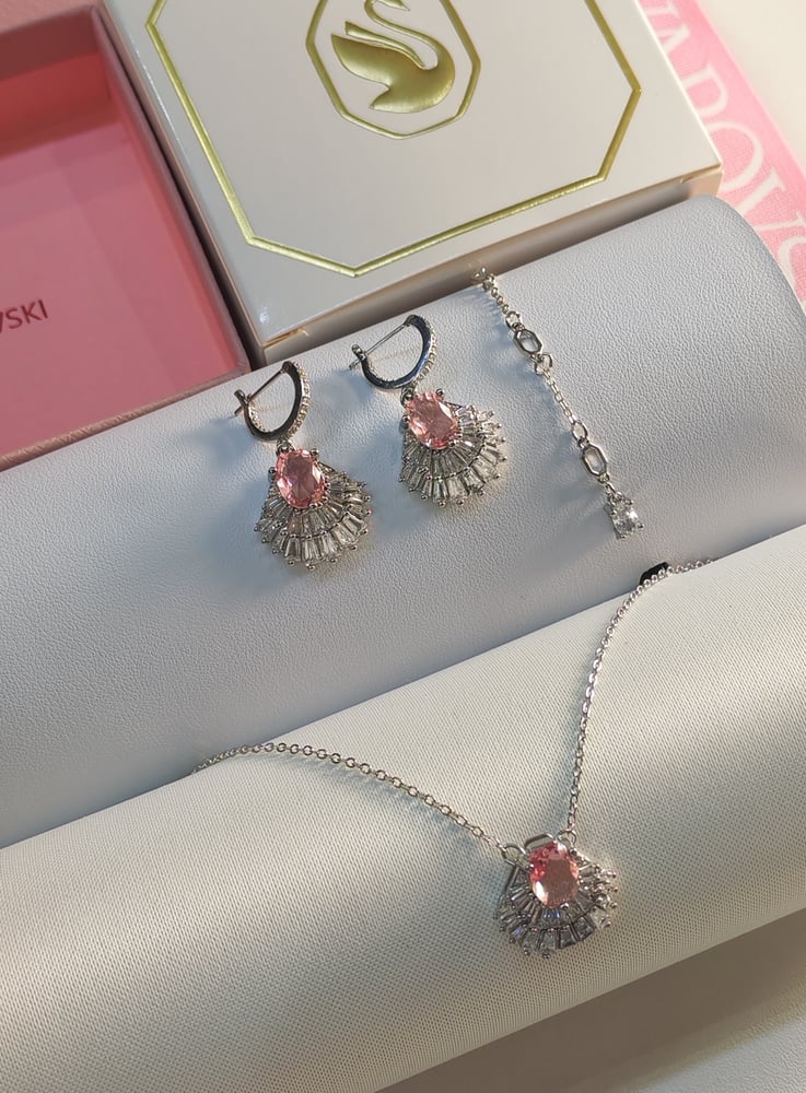 طقم SWAROVSKI
