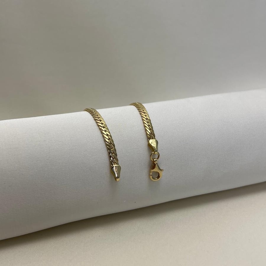 18-karat bracelet