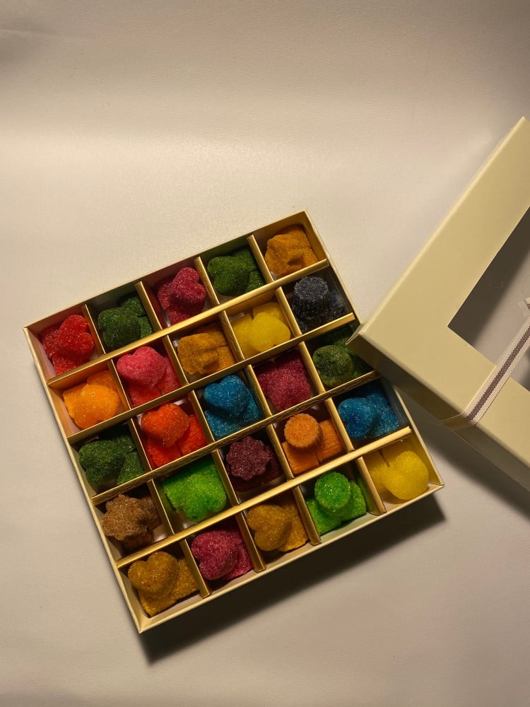 صندوق شاي ( ٢٠ نكهة - ٥٠ حبة )
