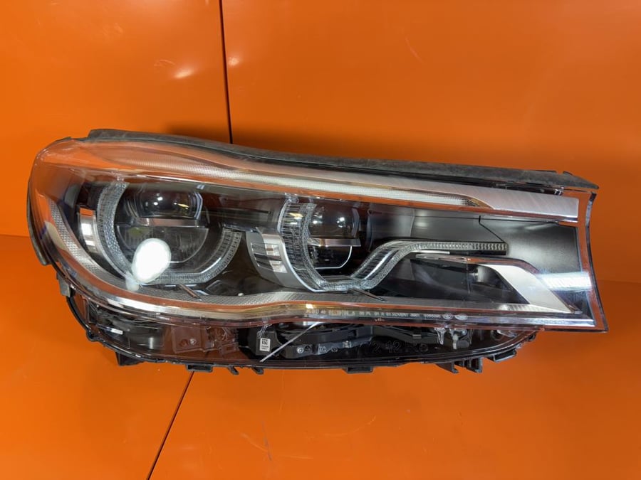 شمعة أمامية BMW G12