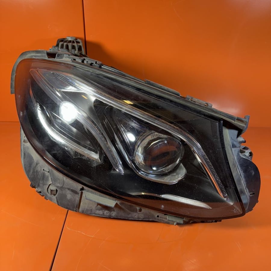E-Class W213 Front Light