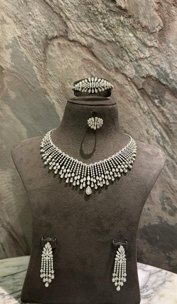 طقم تصميم الماس