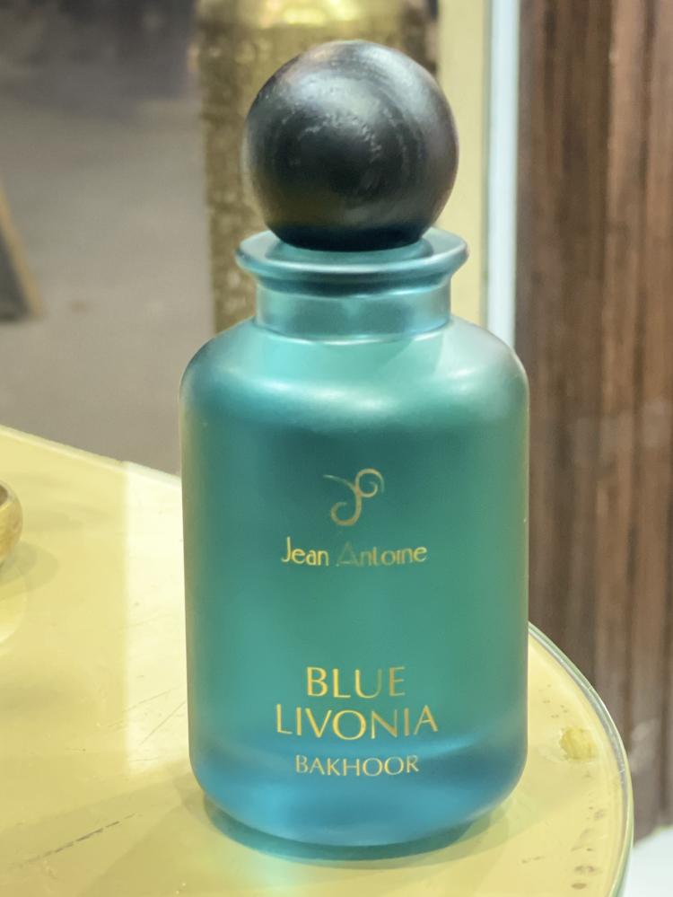 عطر بلو ليفونيا
