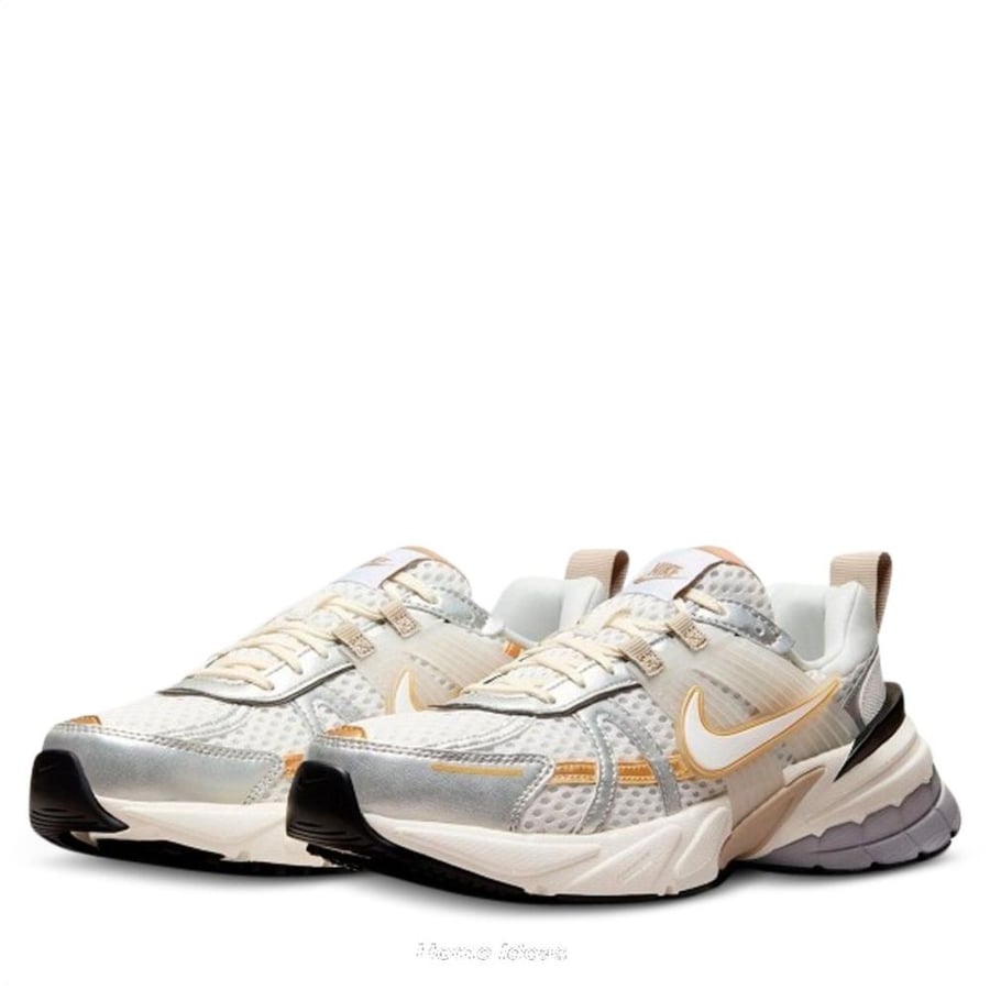 Nike V2k run shoes