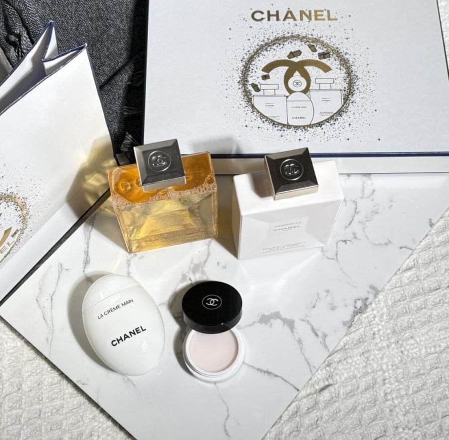 Gabrielle Chanel Collection with Accessories