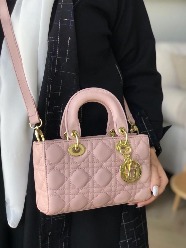 شنطة ديور