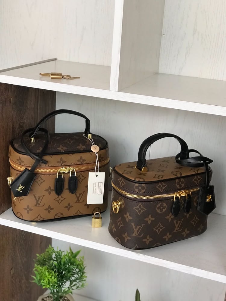 شنطة لويس فيتون مكياج