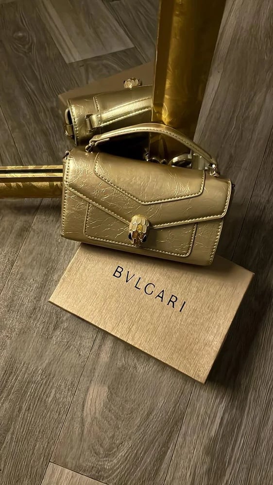 طقم بولغري انيق