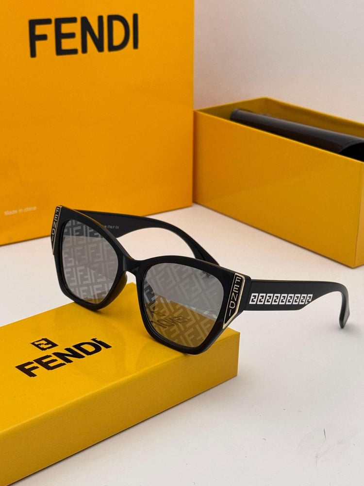 نظارة شمسية فندي FENDI Sunglasses