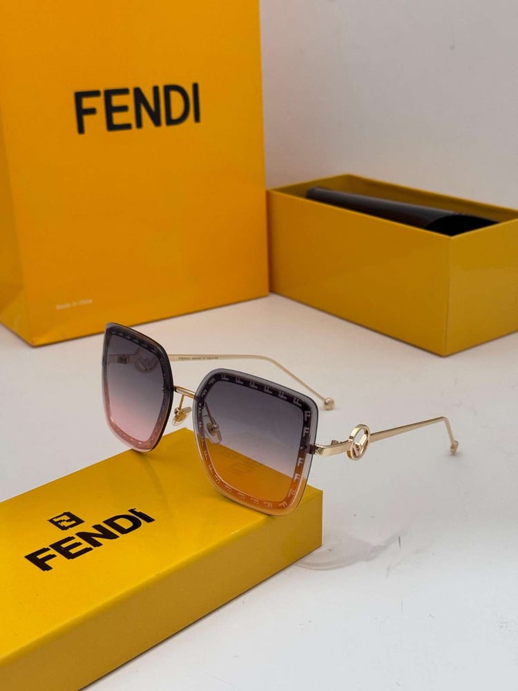 نظارة شمسية فندي FENDI Sunglasses