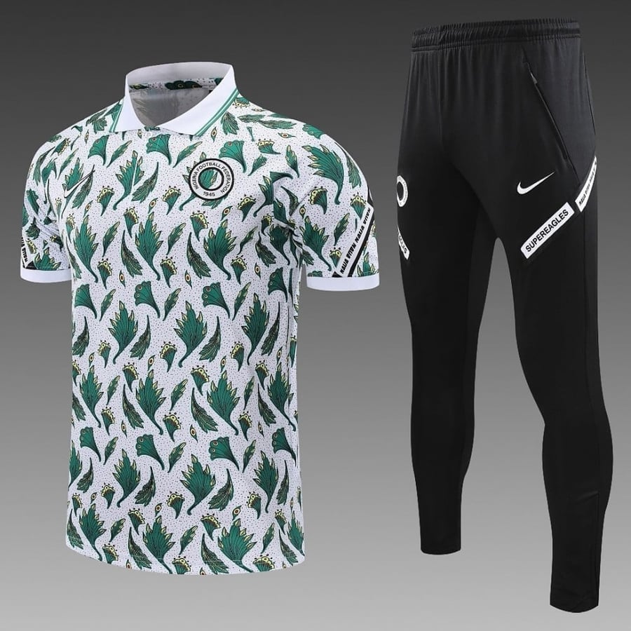 منتخب نيجيريا مع سروال  2022