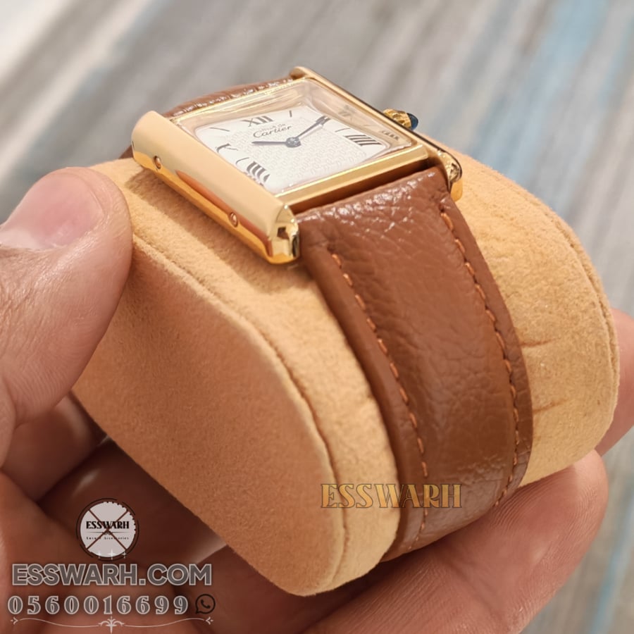 ساعة كارتير  تانك موست  مقاس 33.7 x 25.5 mm صغير - اصدار المينا فينتيج - ذهبي - قفل قديم