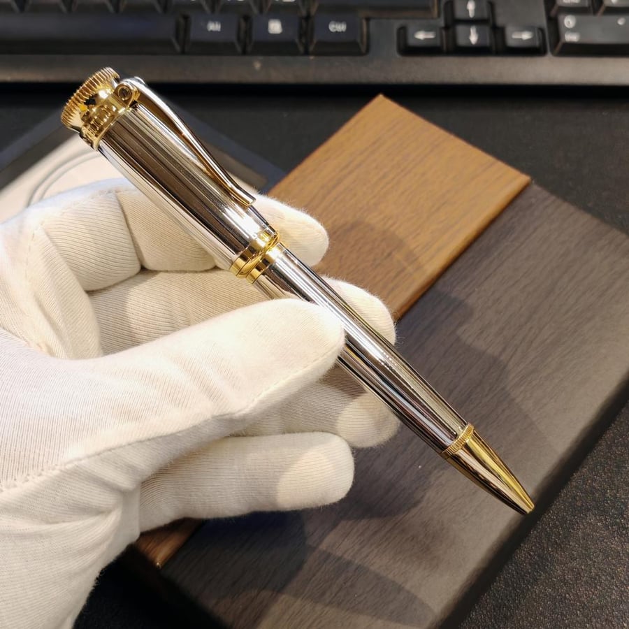 Dunhill pen, model number D21