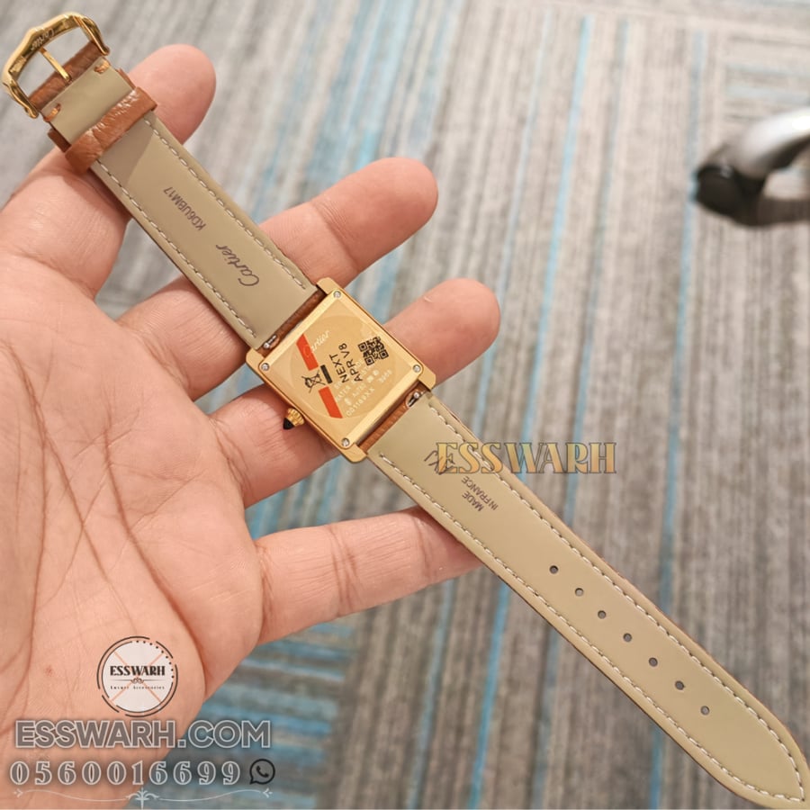 ساعة كارتير  تانك موست  مقاس 33.7 x 25.5 mm صغير - اصدار المينا فينتيج - ذهبي - قفل قديم