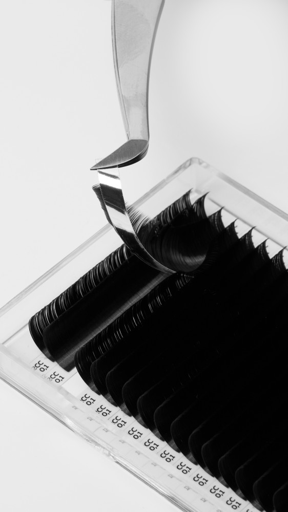 Lash & Cash D Curl Eyelash box - 0.07 Density, Black Mixed Lengths
