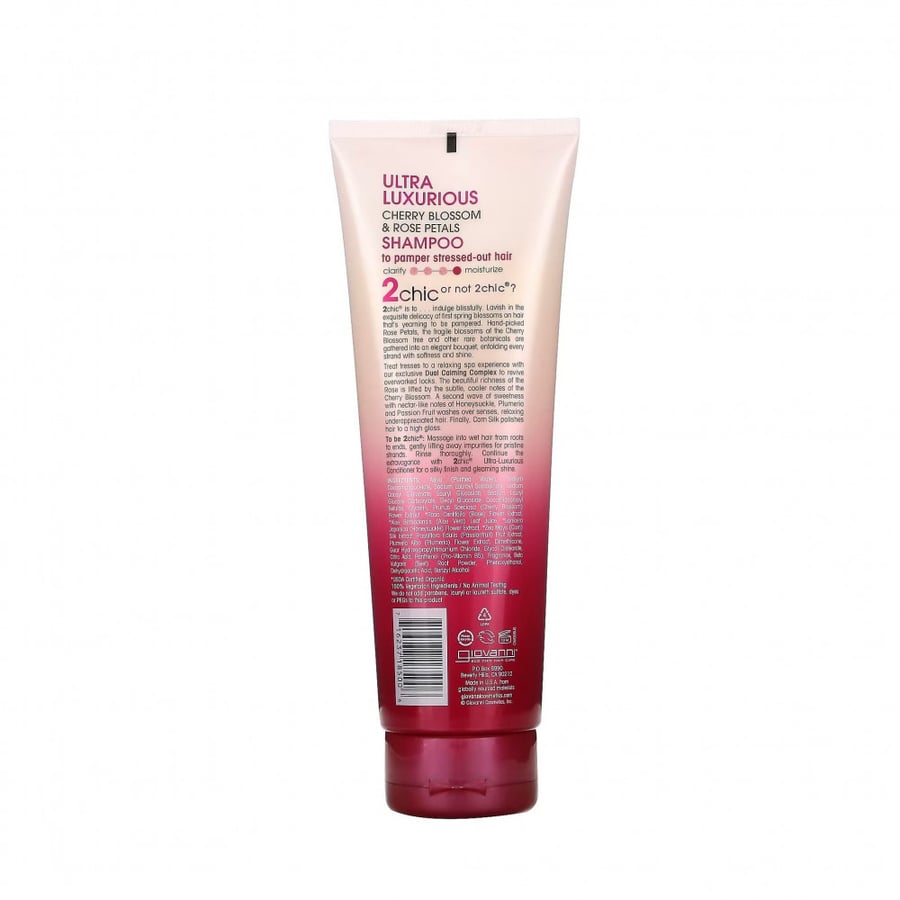جيوفاني‏ شامبو لتدليل الشعر المجهد بمستخلص زهور الكرز وبتلات الورد 250 مل - Giovanni 2chic Ultra-Luxurious Shampoo