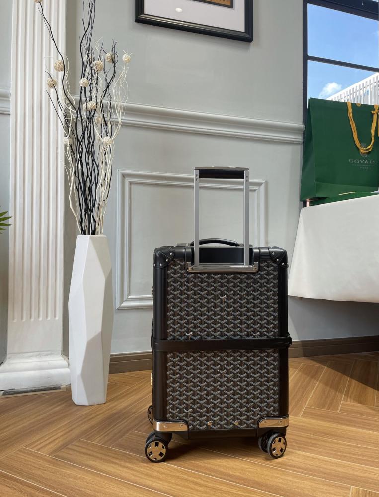 شنطة GOYARD سفر مقاس 50 كبيره اسود