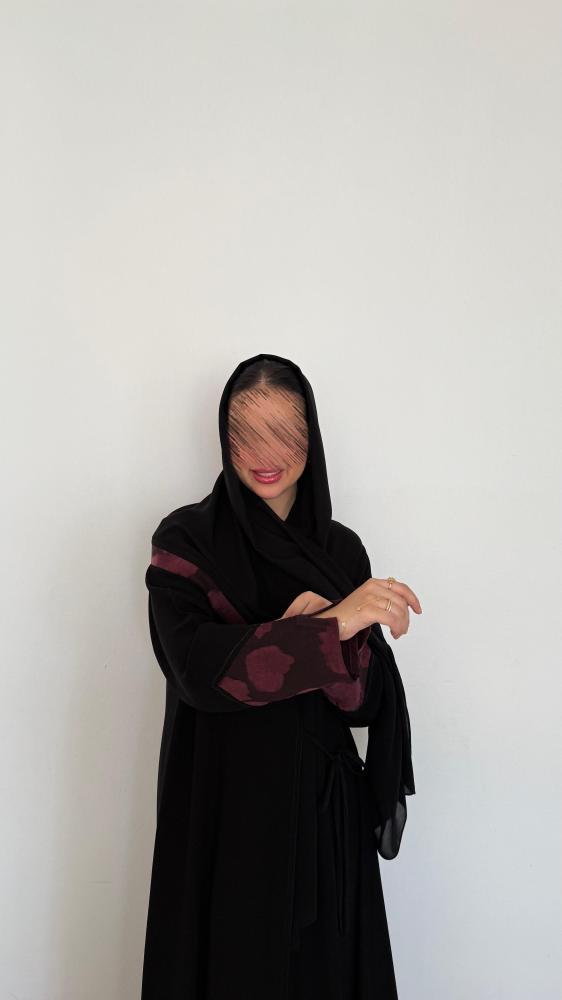 VR86 Burgundy Jacquard(تسليم فوري) الأسود فقط