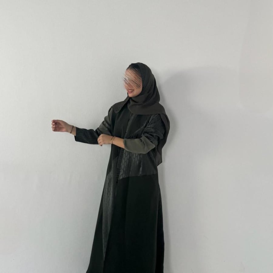 (للتسليم الفوري - متوفر بالمقاسات في القسم الأساسي) VR46 MIXED GREEN&OLIVE ABAYA
