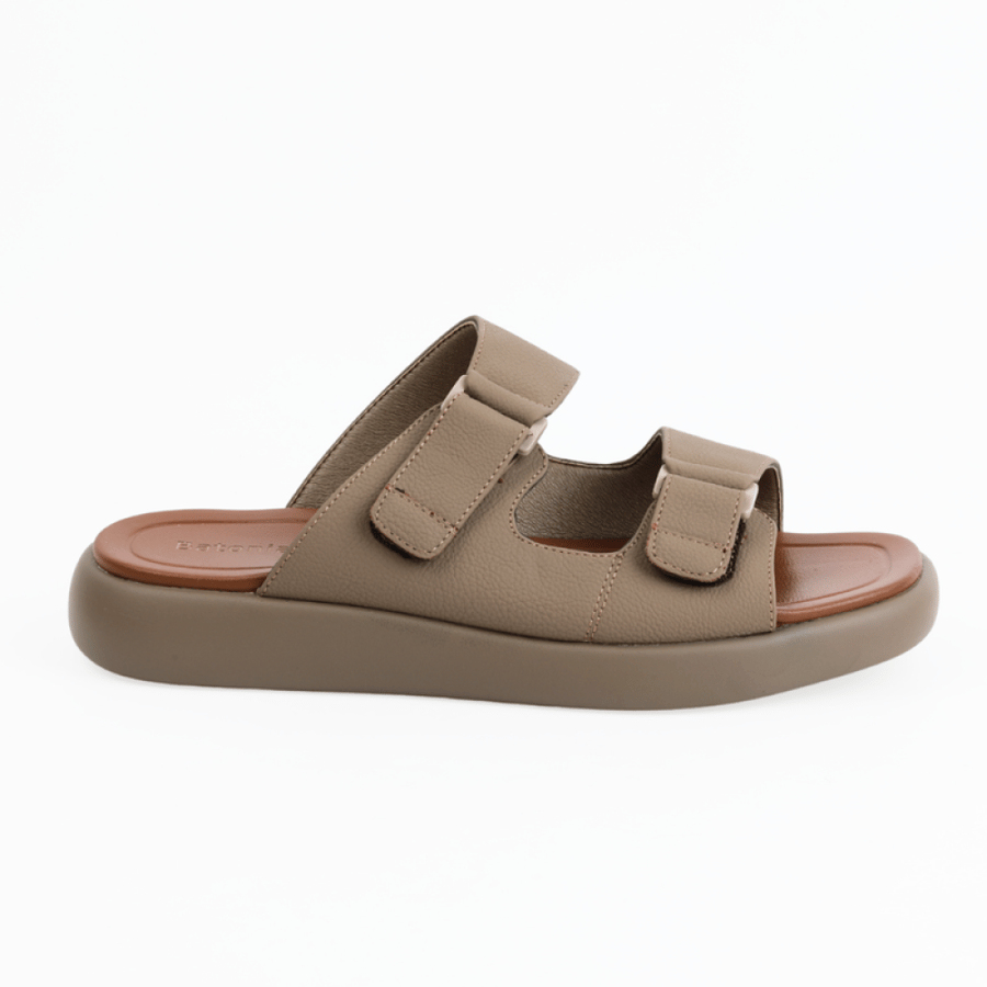 Men's slippers from Batonia - Beige